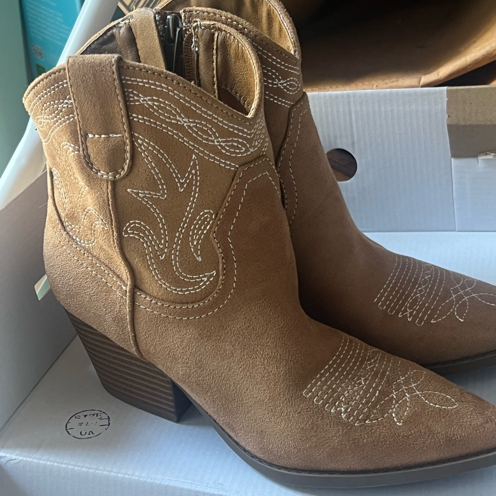 Cowboy Booties - Picture 2 of 4